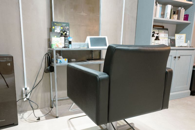 くせ毛専門美容室 セット面